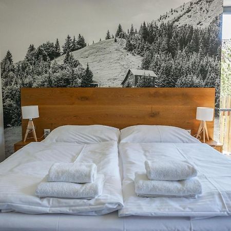 Penzion Deer Valča Eksteriør billede