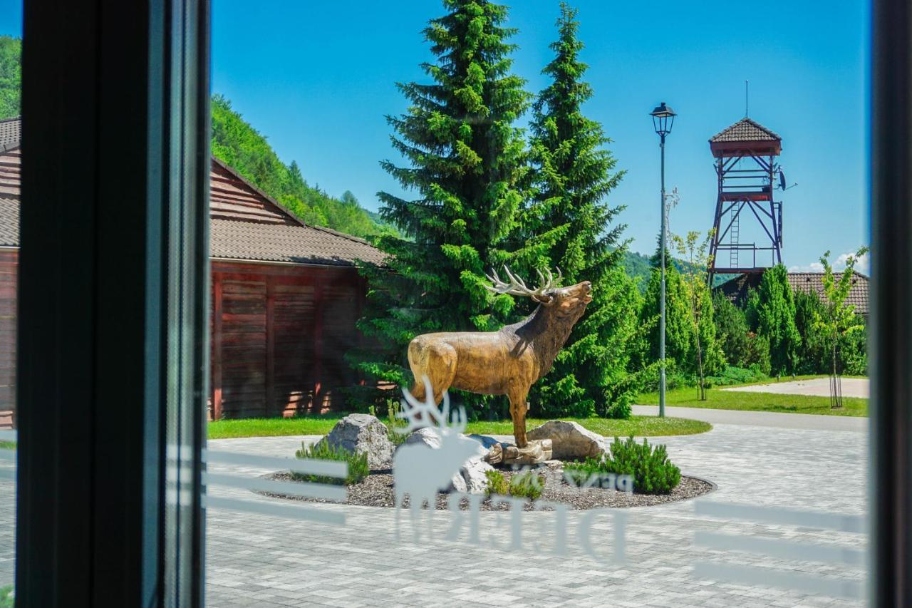 Penzion Deer Valča Eksteriør billede